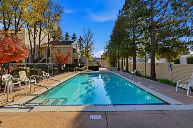 576 W Parr Avenue 3, Los Gatos, CA 95032