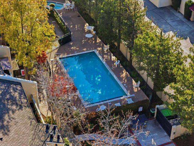 576 W Parr Avenue 3, Los Gatos, CA 95032
