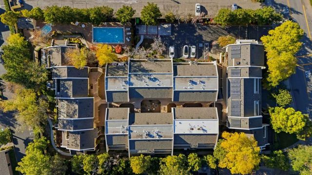 576 W Parr Avenue 3, Los Gatos, CA 95032