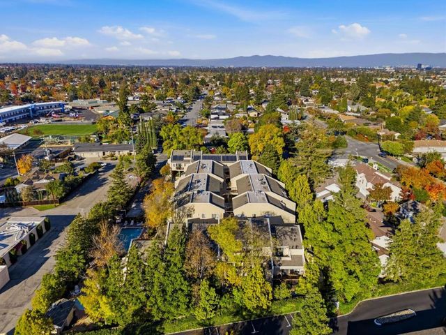 576 W Parr Avenue 3, Los Gatos, CA 95032