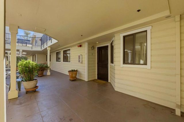 576 W Parr Avenue 3, Los Gatos, CA 95032