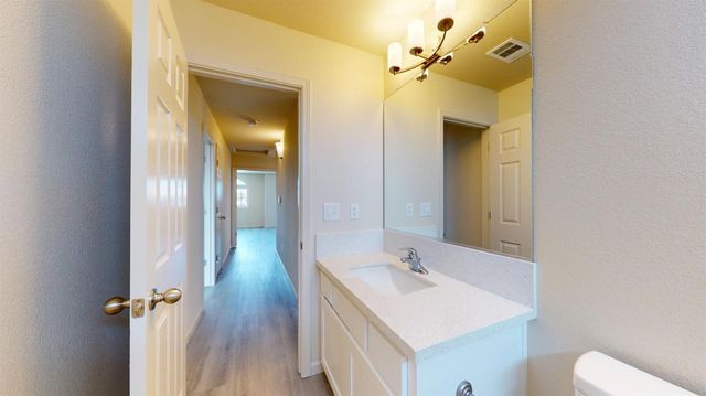 5630 Landon Ln, Riverbank, CA 95367