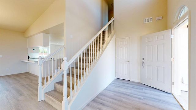 5630 Landon Ln, Riverbank, CA 95367