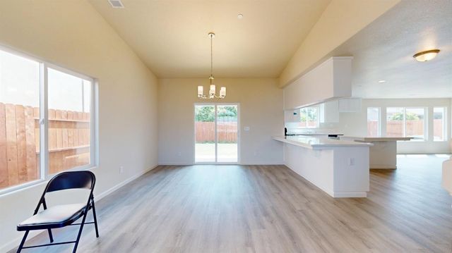 5630 Landon Ln, Riverbank, CA 95367