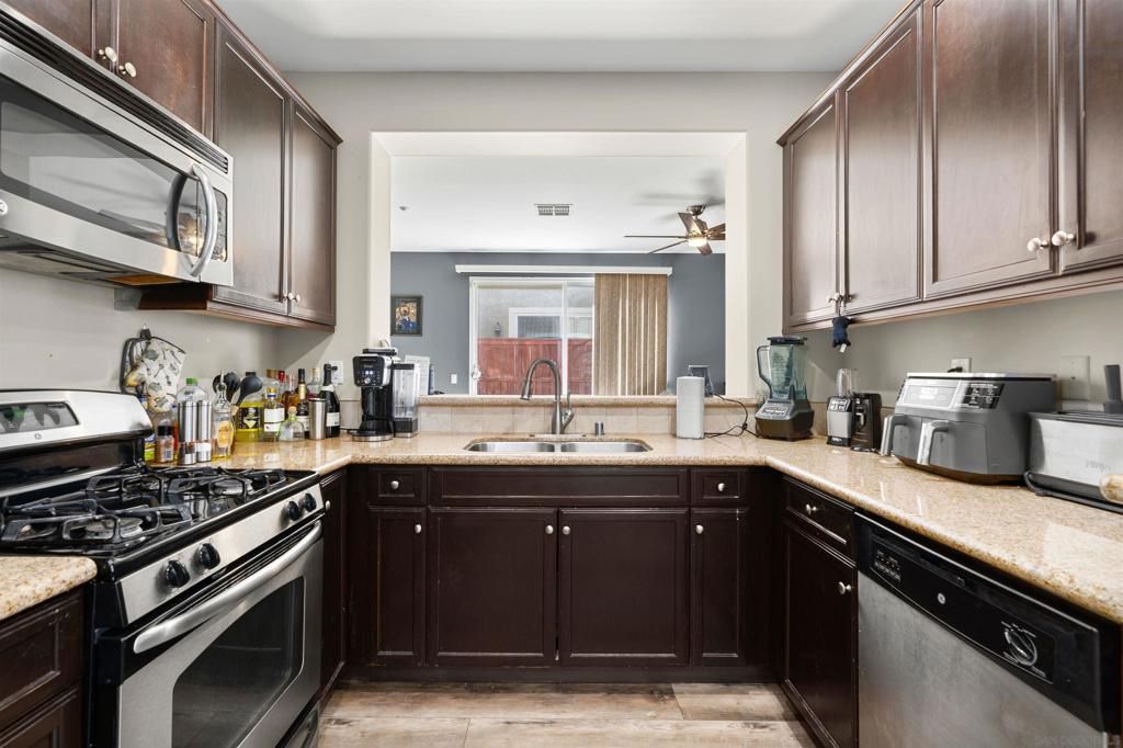 35797 Springvale Ln, Murrieta, CA 92562 — photo 5