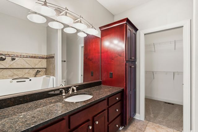 3526 NE Renaissance Drive, Ankeny, IA 50021