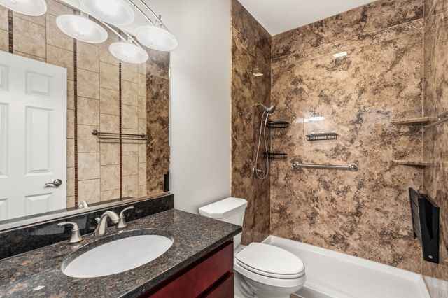 3526 NE Renaissance Drive, Ankeny, IA 50021