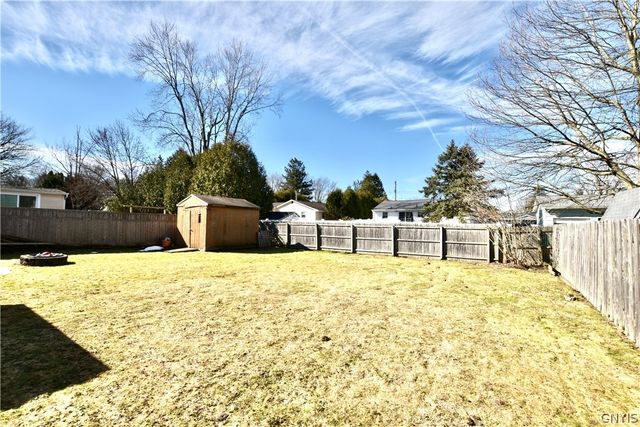 106 Pinewood Drive, Clay, NY 13090