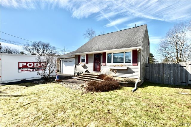 106 Pinewood Drive, Clay, NY 13090