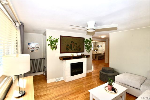 106 Pinewood Drive, Clay, NY 13090