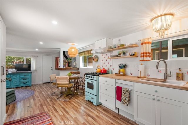 925 W Rainbow Boulevard, Big Bear City, CA 92314