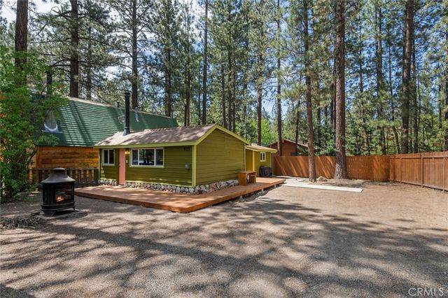 925 W Rainbow Boulevard, Big Bear City, CA 92314