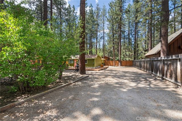 925 W Rainbow Boulevard, Big Bear City, CA 92314