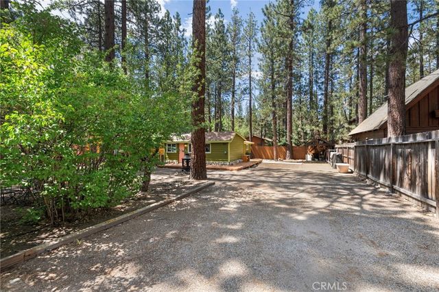 925 W Rainbow Boulevard, Big Bear City, CA 92314