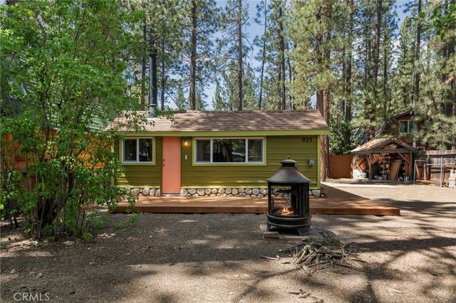 925 W Rainbow Boulevard, Big Bear City, CA 92314