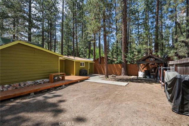 925 W Rainbow Boulevard, Big Bear City, CA 92314