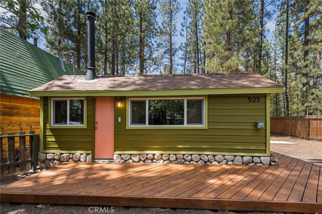 925 W Rainbow Boulevard, Big Bear City, CA 92314