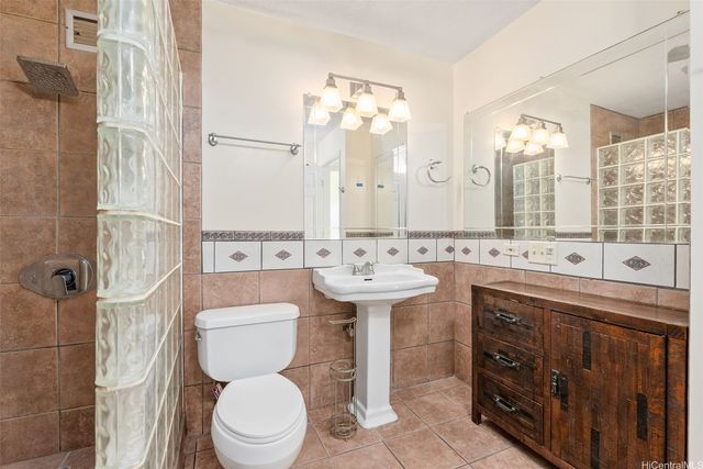 909 Ala Lilikoi Street 515, Honolulu, HI 96818