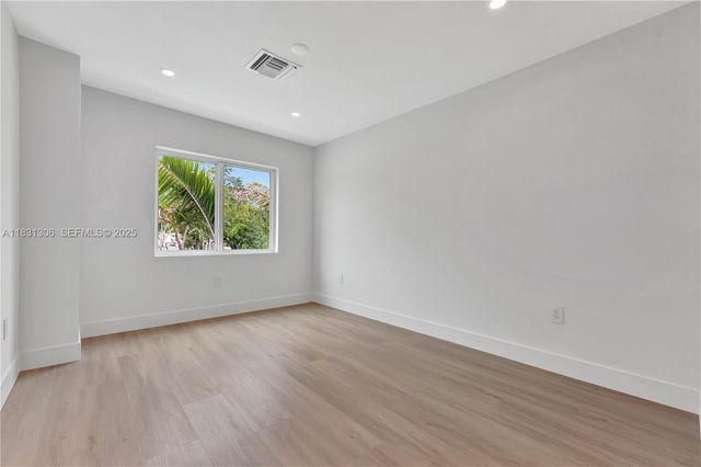1563 NW 94th Way 09, Coral Springs, FL 33071