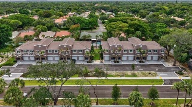 1563 NW 94th Way 09, Coral Springs, FL 33071