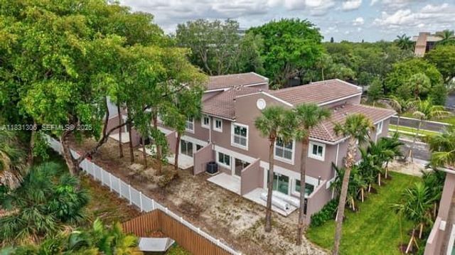 1563 NW 94th Way 09, Coral Springs, FL 33071