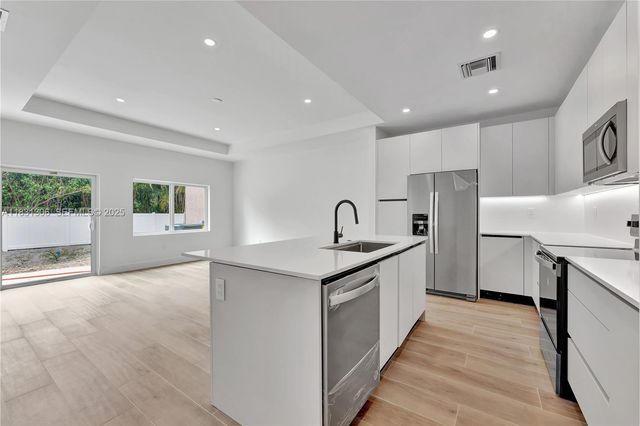 1563 NW 94th Way 09, Coral Springs, FL 33071