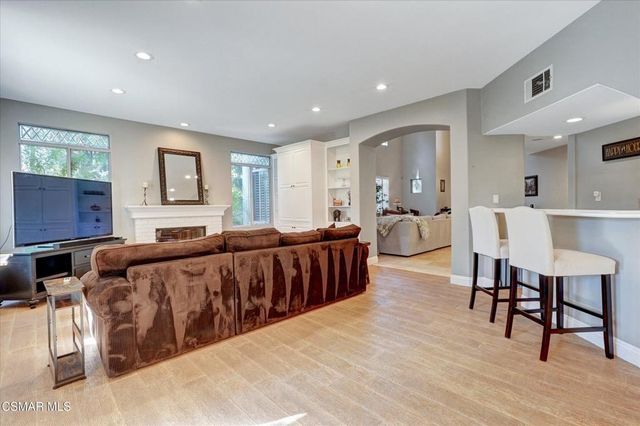 4395 Timberdale Road, Moorpark, CA 93021