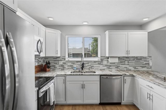 2411 Brown Bark Drive, Beavercreek, OH 45431