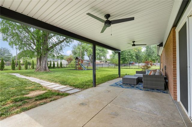 2411 Brown Bark Drive, Beavercreek, OH 45431