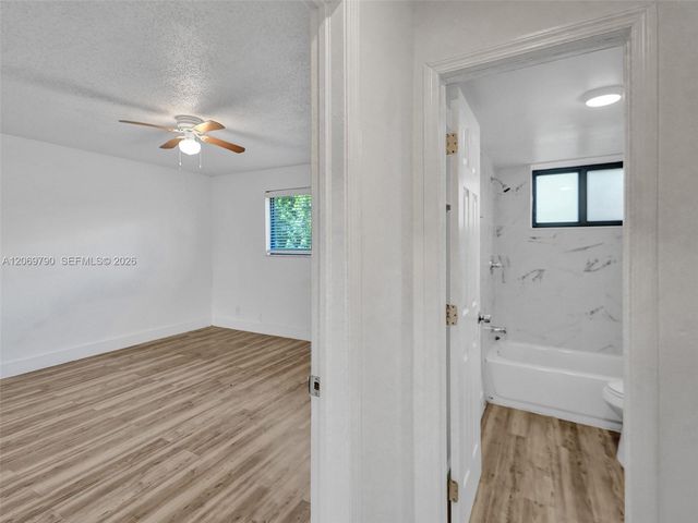 114 SE 8th Street 203, Hallandale Beach, FL 33009