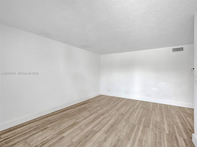 114 SE 8th Street 203, Hallandale Beach, FL 33009