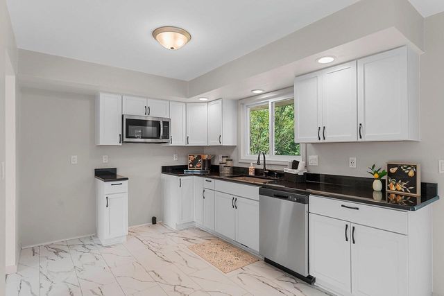 169 PRAIRIE COURT, Appleton, WI 54915