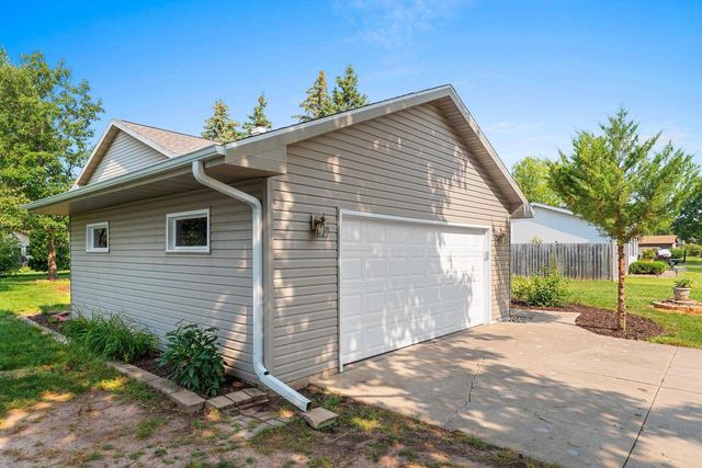 169 PRAIRIE COURT, Appleton, WI 54915