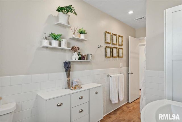 10 Radcliff Road, Springfield, IL 62703