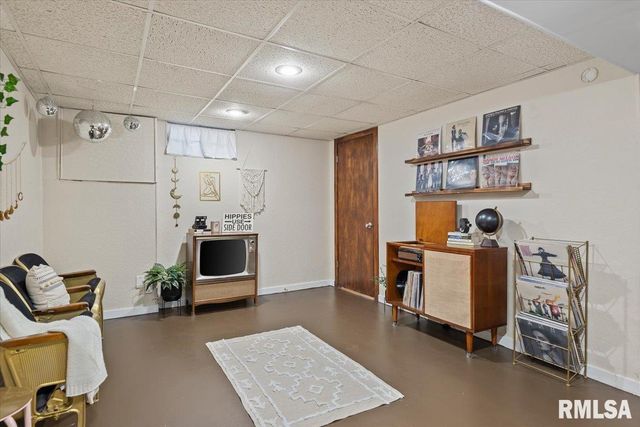 10 Radcliff Road, Springfield, IL 62703