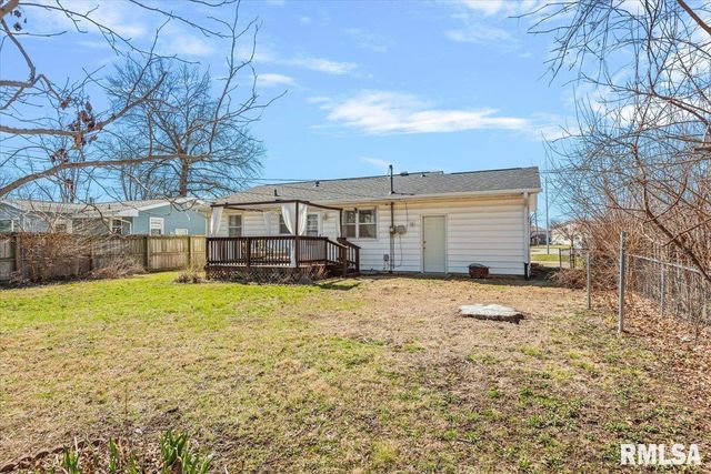 10 Radcliff Road, Springfield, IL 62703