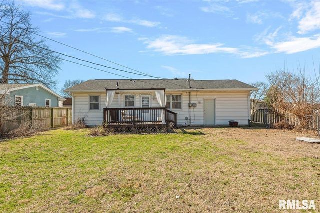 10 Radcliff Road, Springfield, IL 62703