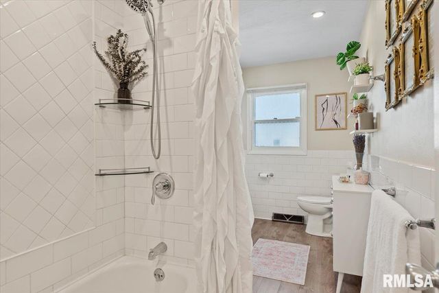 10 Radcliff Road, Springfield, IL 62703