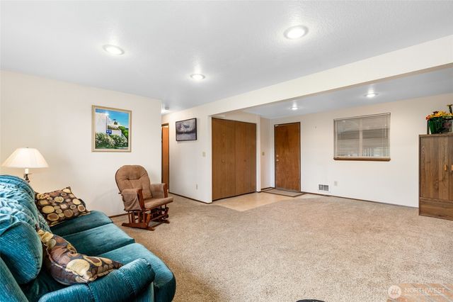 27519 82nd Drive NW, Stanwood, WA 98292
