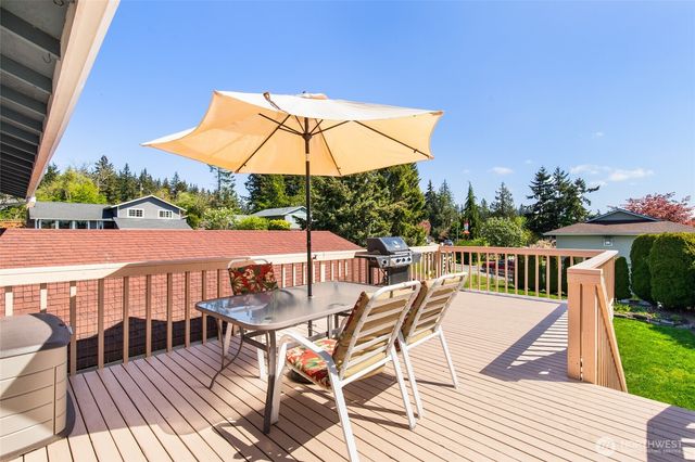 27519 82nd Drive NW, Stanwood, WA 98292