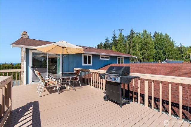 27519 82nd Drive NW, Stanwood, WA 98292