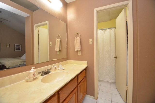 12322 Tambourine Drive, Houston, TX 77477