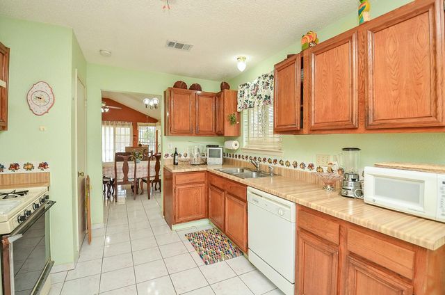 12322 Tambourine Drive, Houston, TX 77477