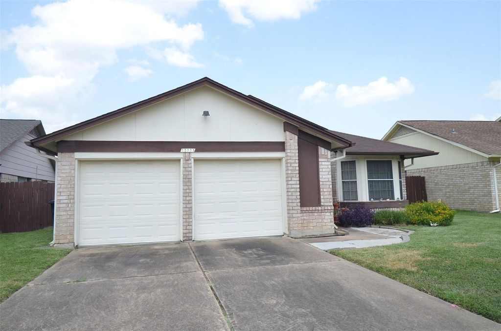12322 Tambourine Drive, Houston, TX 77477