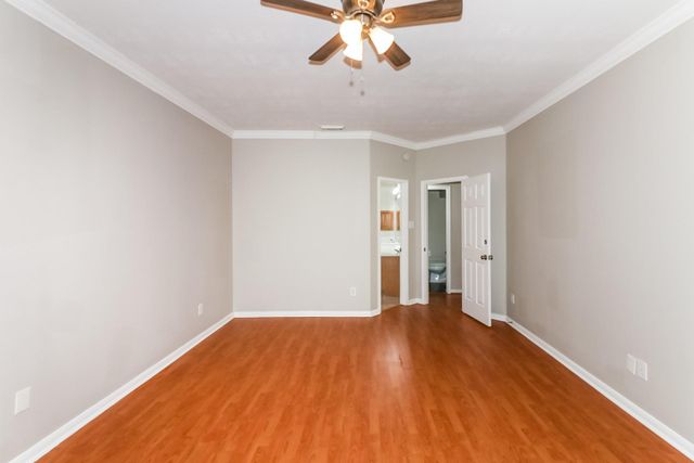 902 Rock Springs Drive, Richmond, TX 77469
