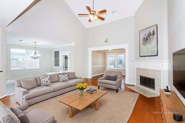 902 Rock Springs Drive, Richmond, TX 77469