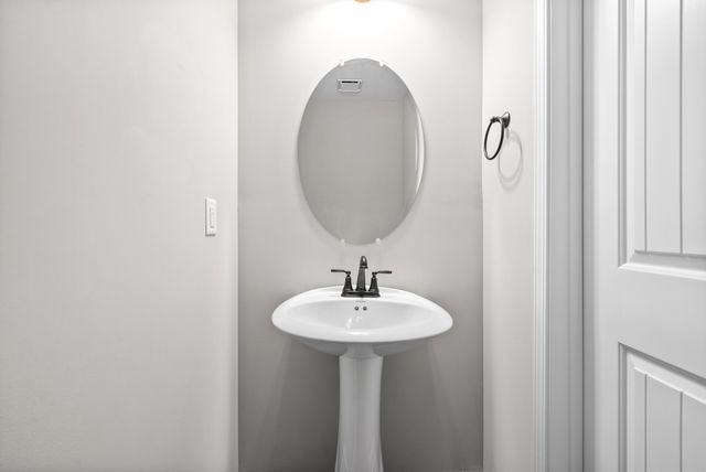 272 Smithson Ln Unit D, Clarksville, TN 37040