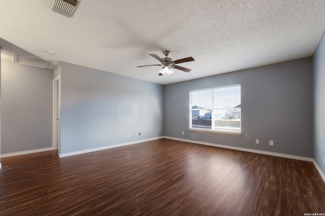 8927 Twincreek Farm, Converse, TX 78109