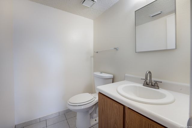 8927 Twincreek Farm, Converse, TX 78109