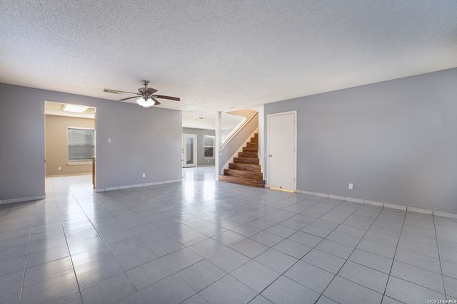 8927 Twincreek Farm, Converse, TX 78109